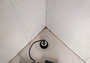 凤山卫生间漏水维修之 loft 夹层储藏室毗邻暗管渗水哪家好，推荐诚匠小爱修缮